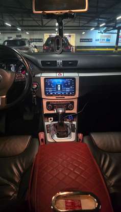 VOLKSWAGEN-PASSAT-2010