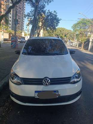 VOLKSWAGEN-SPACEFOX-2011
