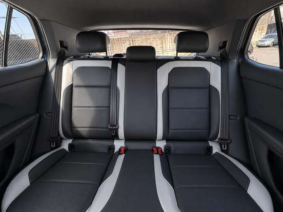 VOLKSWAGEN-T-CROSS-2019