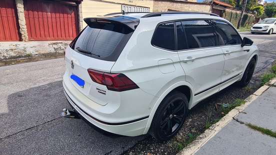 VOLKSWAGEN-TIGUAN-2019