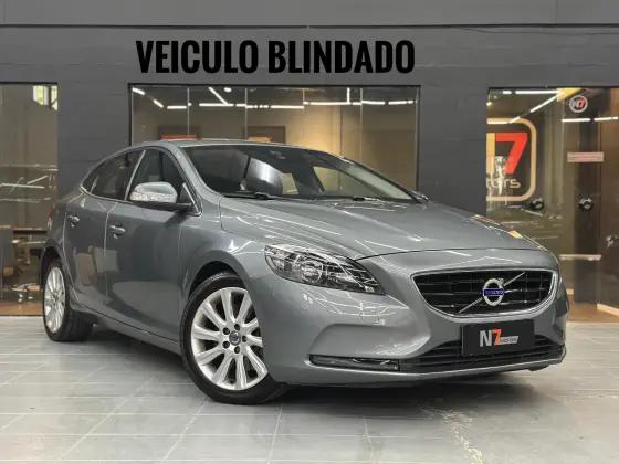 VOLVO V40 1.5 T3 KINETIC GASOLINA 4P AUTOMÁTICO VOLVO V40 1.5 T3 KINETIC GASOLINA 4P AUTOMÁTICO