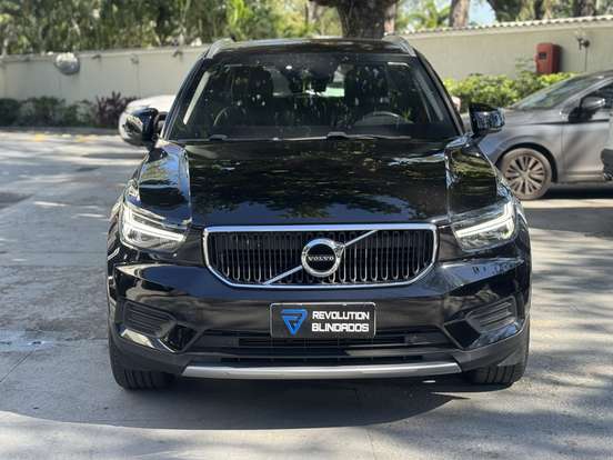 VOLVO-XC40-2.0 T4 GASOLINA GEARTRONIC VOLVO-XC40-2020