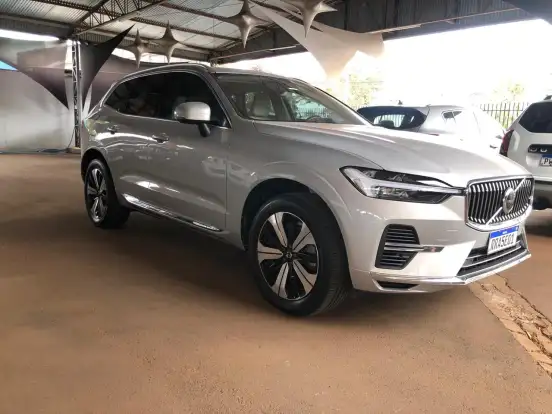 VOLVO-XC60-2022