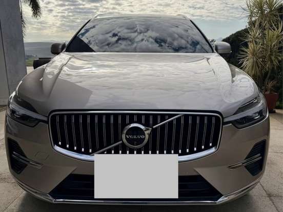 VOLVO-XC60-2024