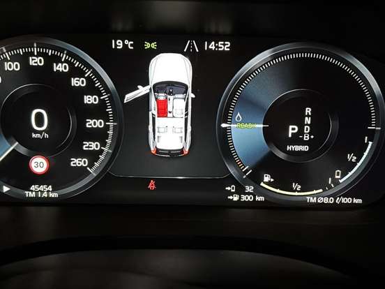 VOLVO-XC60-2.0 T8 HYBRID MOMENTUM AWD GEARTRONIC VOLVO-XC60-2020