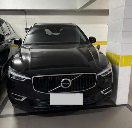 VOLVO-XC60-2020