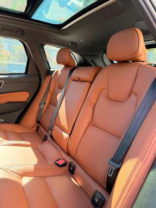VOLVO-XC60-2025
