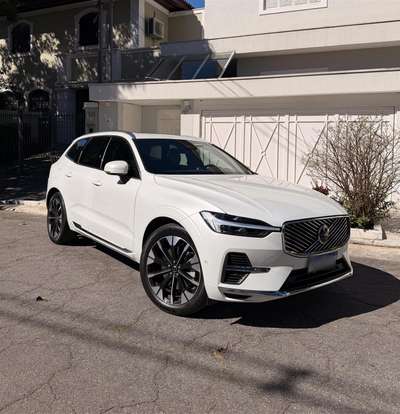 VOLVO-XC60-2025