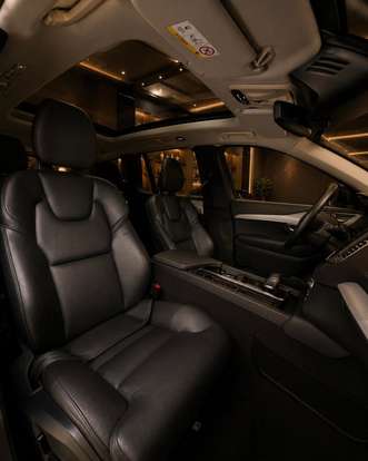 VOLVO-XC90-2021