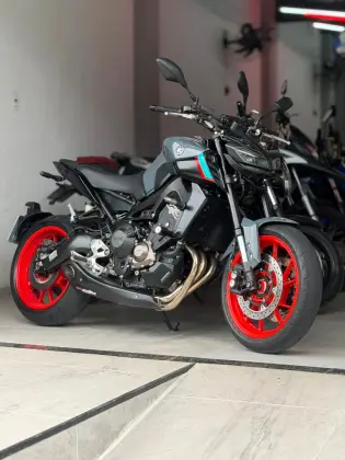 YAMAHA MT-09 YAMAHA MT-09