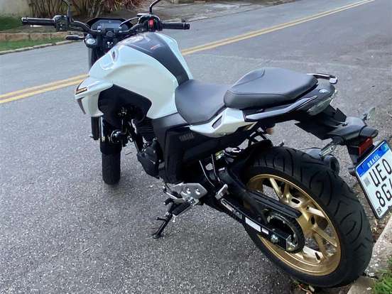 YAMAHA-FZ25 FAZER CONNECTED ABS YAMAHA-FZ25 FAZER CONNECTED ABS-2025