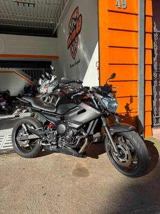 YAMAHA XJ6 N 