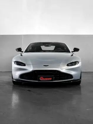 ASTON MARTIN VANTAGE 4.0 V8 TURBO GASOLINA COUPÉ AUTOMÁTICO ASTON MARTIN VANTAGE 4.0 V8 TURBO GASOLINA COUPÉ AUTOMÁTICO