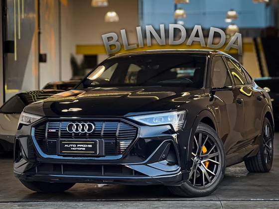 AUDI E-TRON ELÉTRICO SPORTBACK PERFORMANCE BLACK QUATTRO