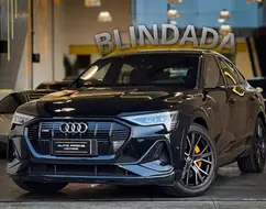 AUDI E-TRON ELÉTRICO SPORTBACK PERFORMANCE BLACK QUATTRO AUDI E-TRON ELÉTRICO SPORTBACK PERFORMANCE BLACK QUATTRO