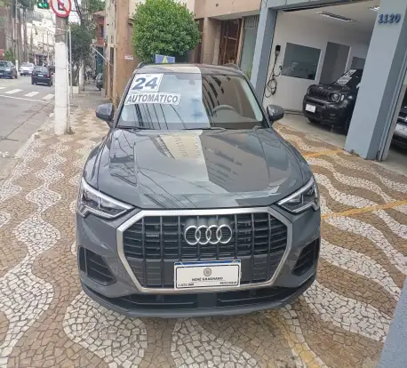 AUDI-Q3-2024
