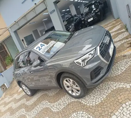 AUDI-Q3-2024