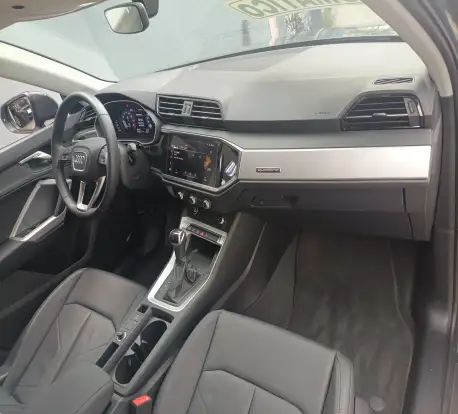 AUDI-Q3-2024