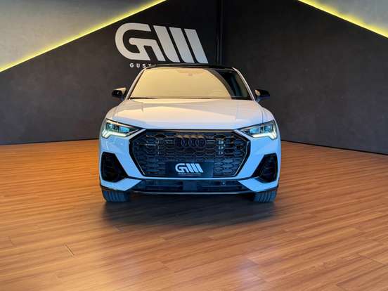 AUDI-Q3-2022