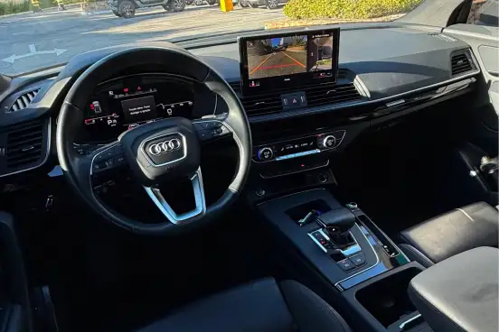 AUDI-Q5-2022
