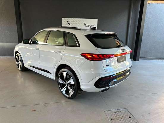 AUDI-Q5-2.0 45 TFSI GASOLINA S-LINE QUATTRO S TRONIC AUDI-Q5-2025