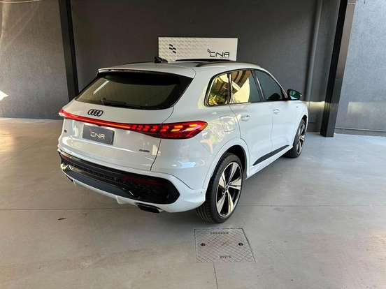AUDI-Q5-2.0 45 TFSI GASOLINA S-LINE QUATTRO S TRONIC AUDI-Q5-2025