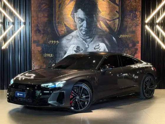 AUDI RS E-TRON GT ELÉTRICO QUATTRO AUDI RS E-TRON GT ELÉTRICO QUATTRO