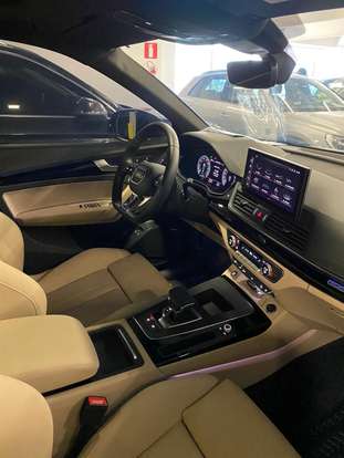AUDI-Q5-2022