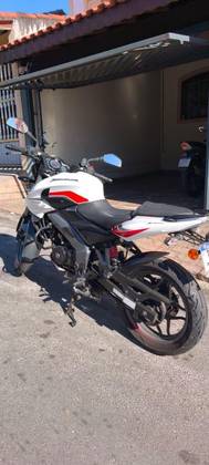 BAJAJ DOMINAR 160 