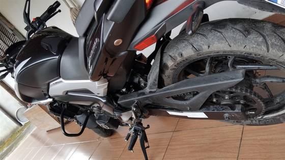BAJAJ DOMINAR 250 