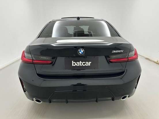 BMW-320i-2.0 16V TURBO FLEX M SPORT AUTOMÁTICO BMW-320i-2024