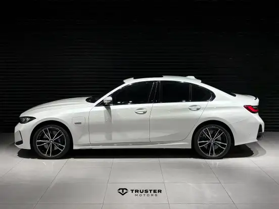 BMW-330e-2.0 16V TURBO HÍBRIDO M SPORT AUTOMÁTICO BMW-330e-2023