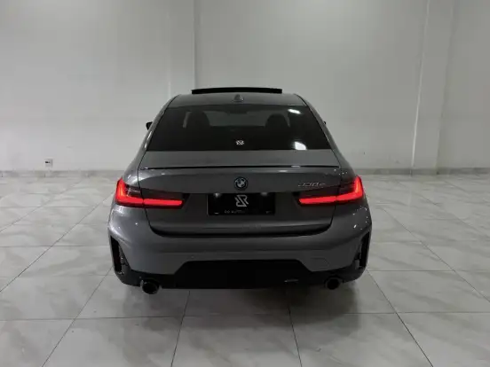 BMW-330e-2.0 16V TURBO HÍBRIDO M SPORT AUTOMÁTICO BMW-330e-2024