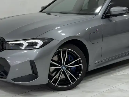 BMW-330e-2.0 16V TURBO HÍBRIDO M SPORT AUTOMÁTICO BMW-330e-2024