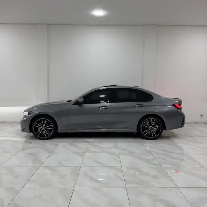 BMW-330e-2024