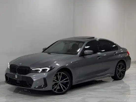 BMW-330e-2.0 16V TURBO HÍBRIDO M SPORT AUTOMÁTICO BMW-330e-2024