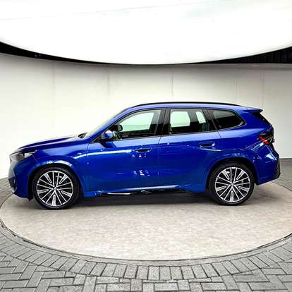 BMW-X1-2022