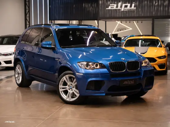 BMW X5 4.4 M V8 32V BI-TURBO GASOLINA 4P AUTOMATICO BMW X5 4.4 M V8 32V BI-TURBO GASOLINA 4P AUTOMATICO
