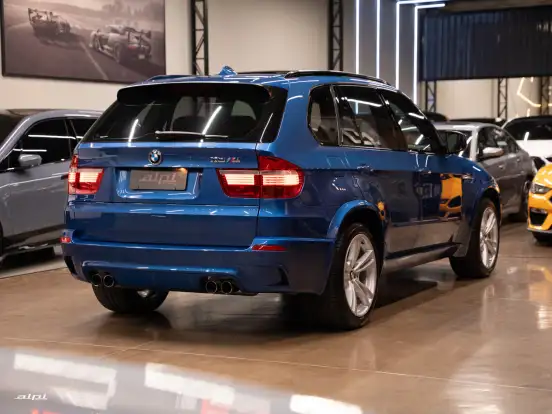 BMW-X5-4.4 M V8 32V BI-TURBO GASOLINA 4P AUTOMATICO BMW-X5-2009