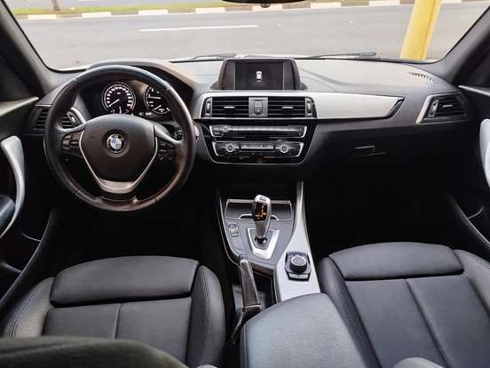 BMW-120i-2.0 16V GASOLINA SPORT 4P AUTOMÁTICO BMW-120i-2019