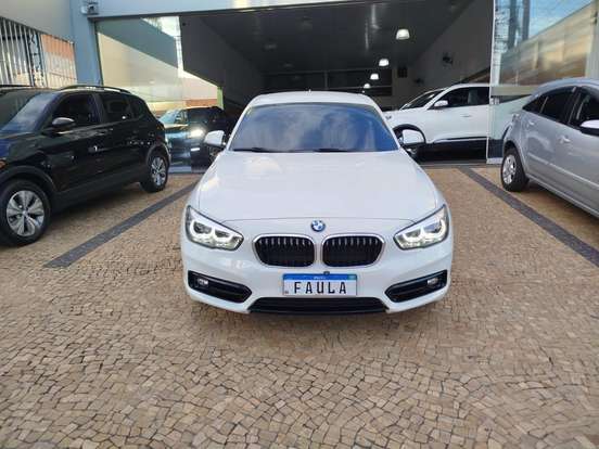 BMW-120i-2019