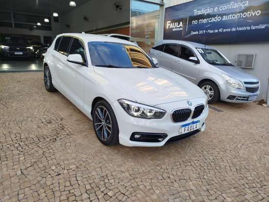 BMW-120i-2019