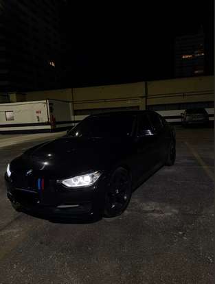 BMW-320i-2015