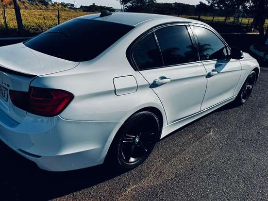 BMW-320i-2.0 16V TURBO GASOLINA 4P AUTOMÁTICO BMW-320i-2012