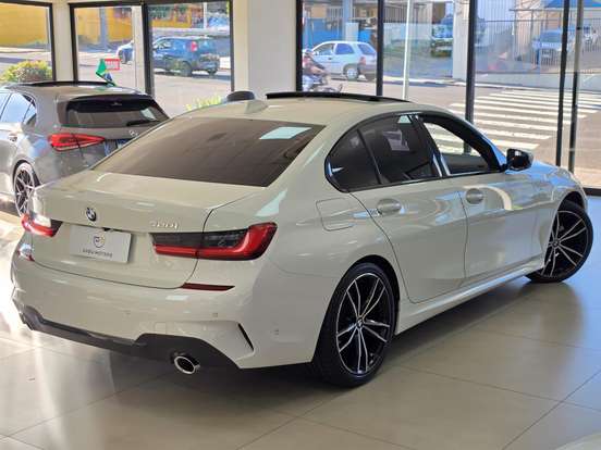 BMW-320i-2.0 16V TURBO GASOLINA M SPORT AUTOMÁTICO BMW-320i-2020