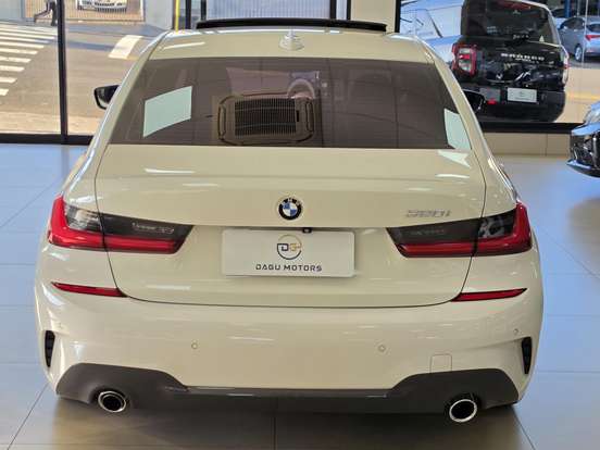 BMW-320i-2.0 16V TURBO GASOLINA M SPORT AUTOMÁTICO BMW-320i-2020
