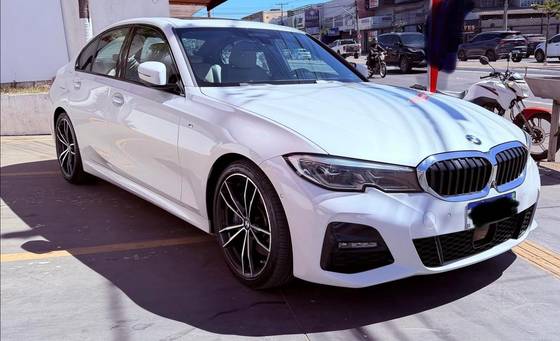 BMW 330i 2.0 16V TURBO GASOLINA M SPORT AUTOMÁTICO