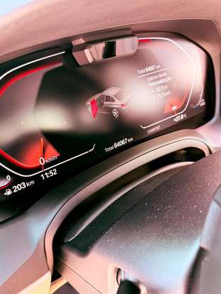 BMW-330i-2019