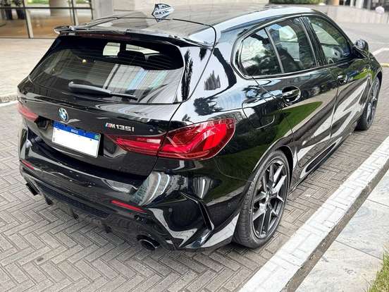 BMW-M 135i-2.0 16V TURBO GASOLINA XDRIVE AUTOMÁTICO BMW-M 135i-2021