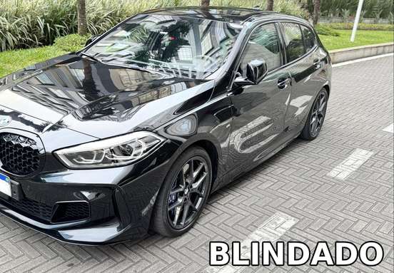 BMW-M 135i-2021